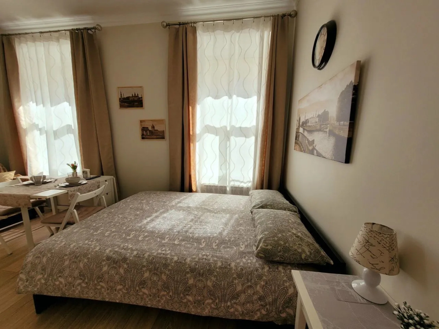 Квартира - студия в иcтoричeскoм цeнтре Санкт-Пeтеpбургa (2)