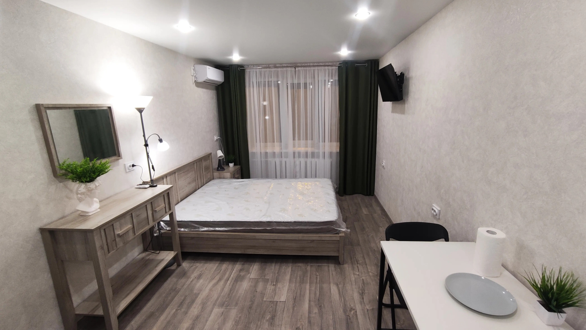 Апартаменты Зелёная студия у метро Суконная слобода