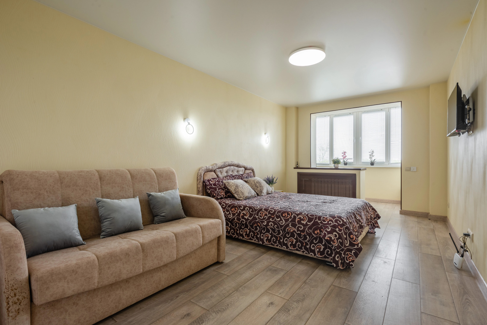 Квартира Новоугличское 53