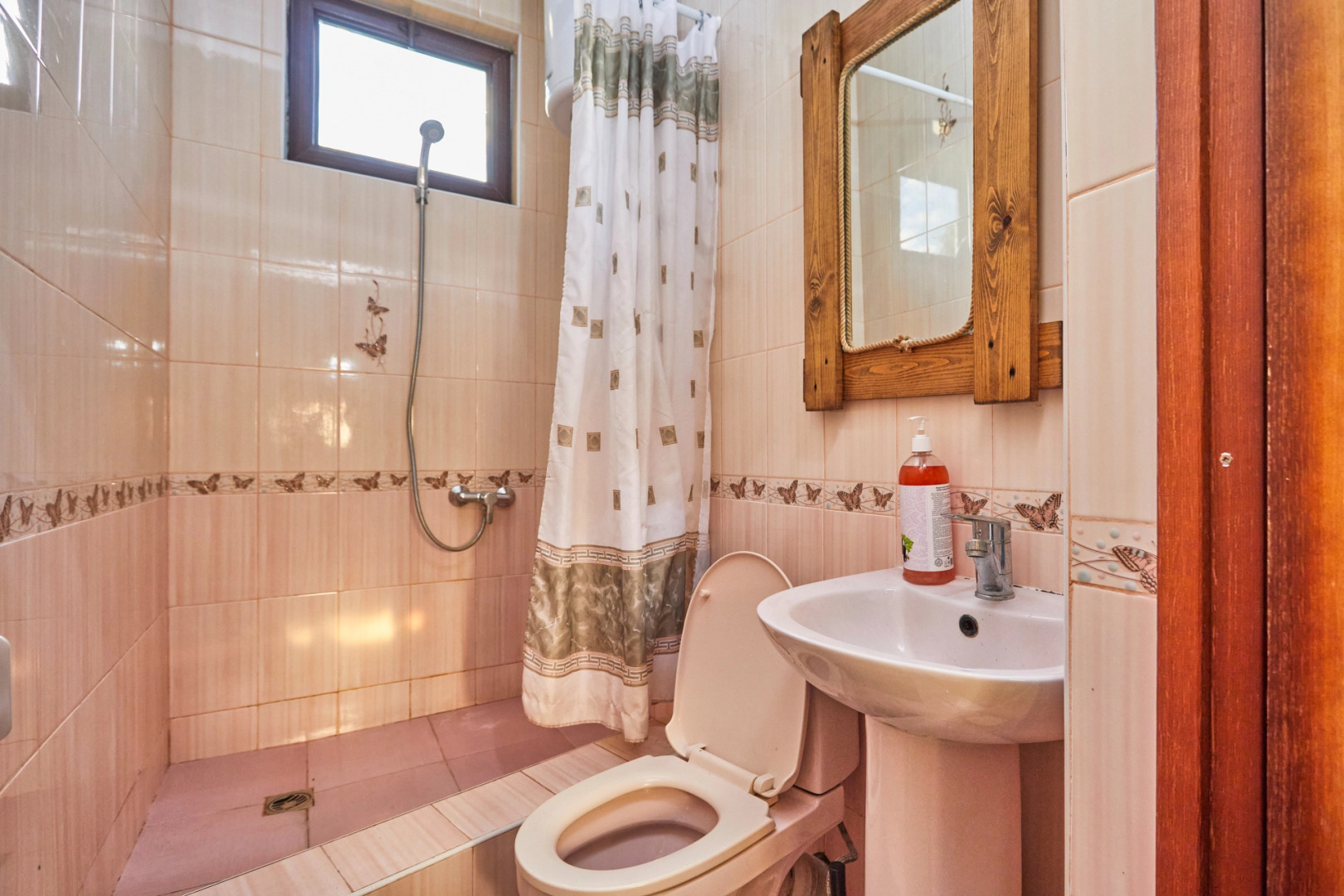 Отель Ахимса