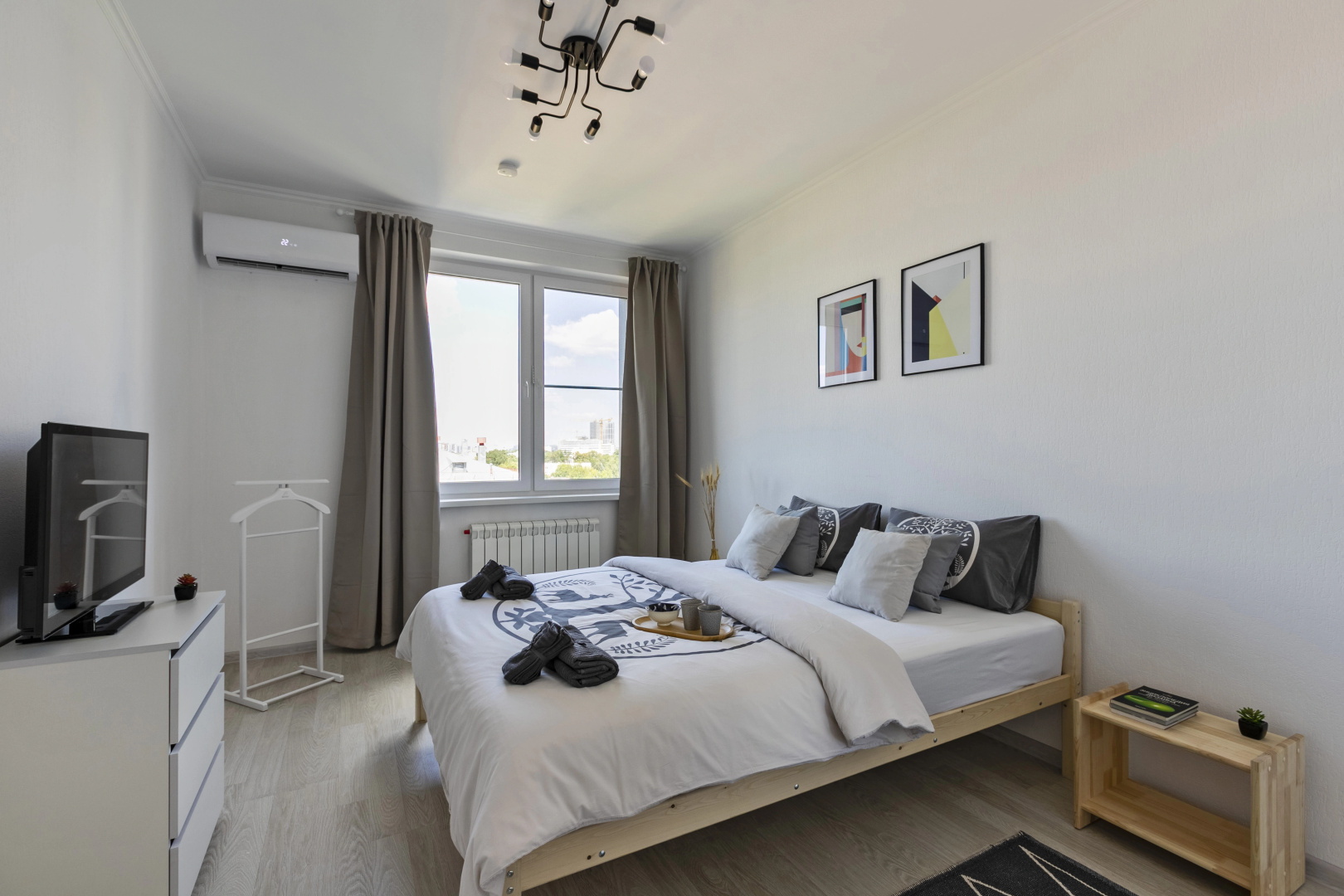 Great view 2-rooms Apartment 2 Min Walk to Raykin Plaza