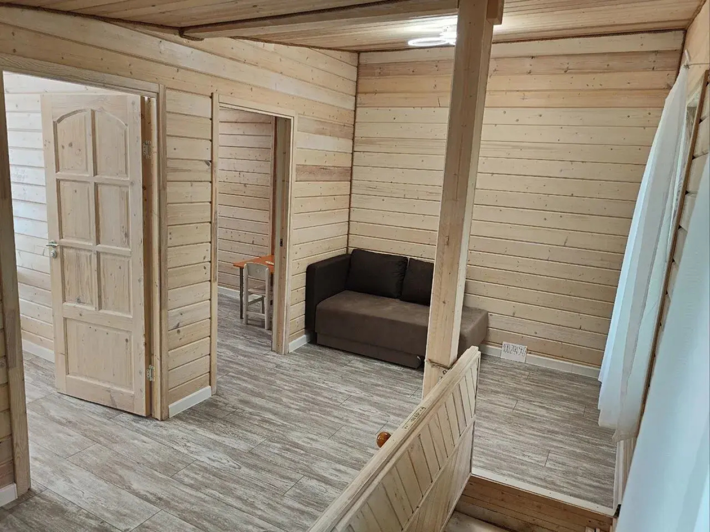 Частный дом Lux 130 кв.м в сосновом лесу на берегу озера в Рощино