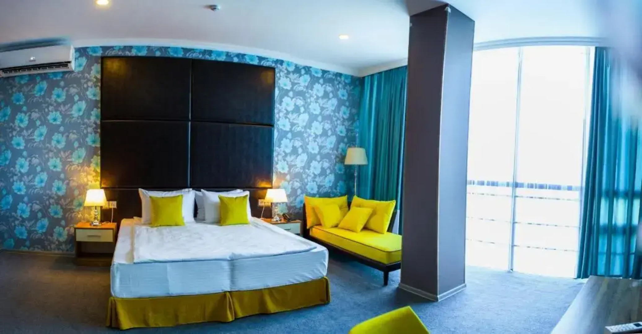 Отель Square Boutique