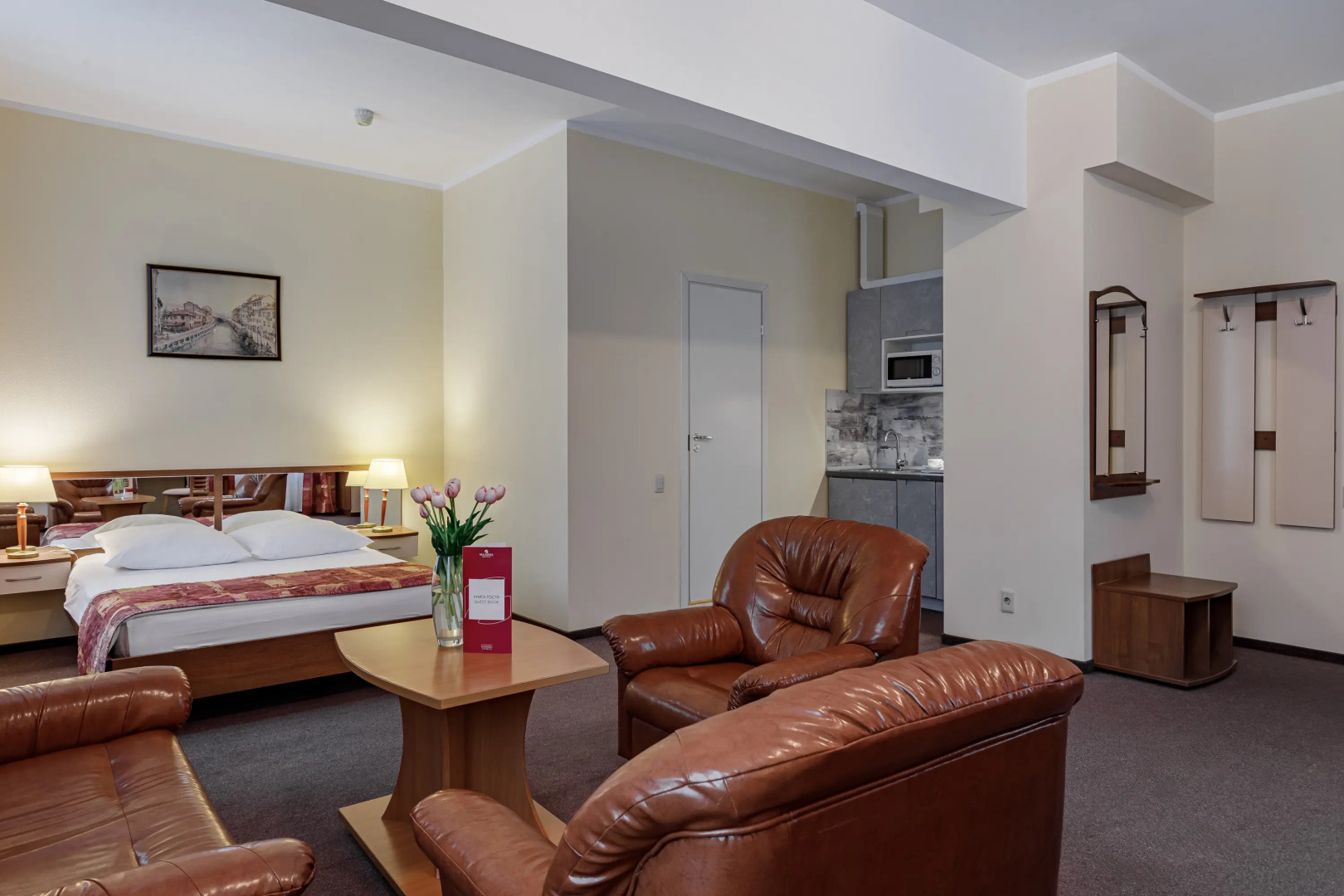 Отель Максима Ирбис