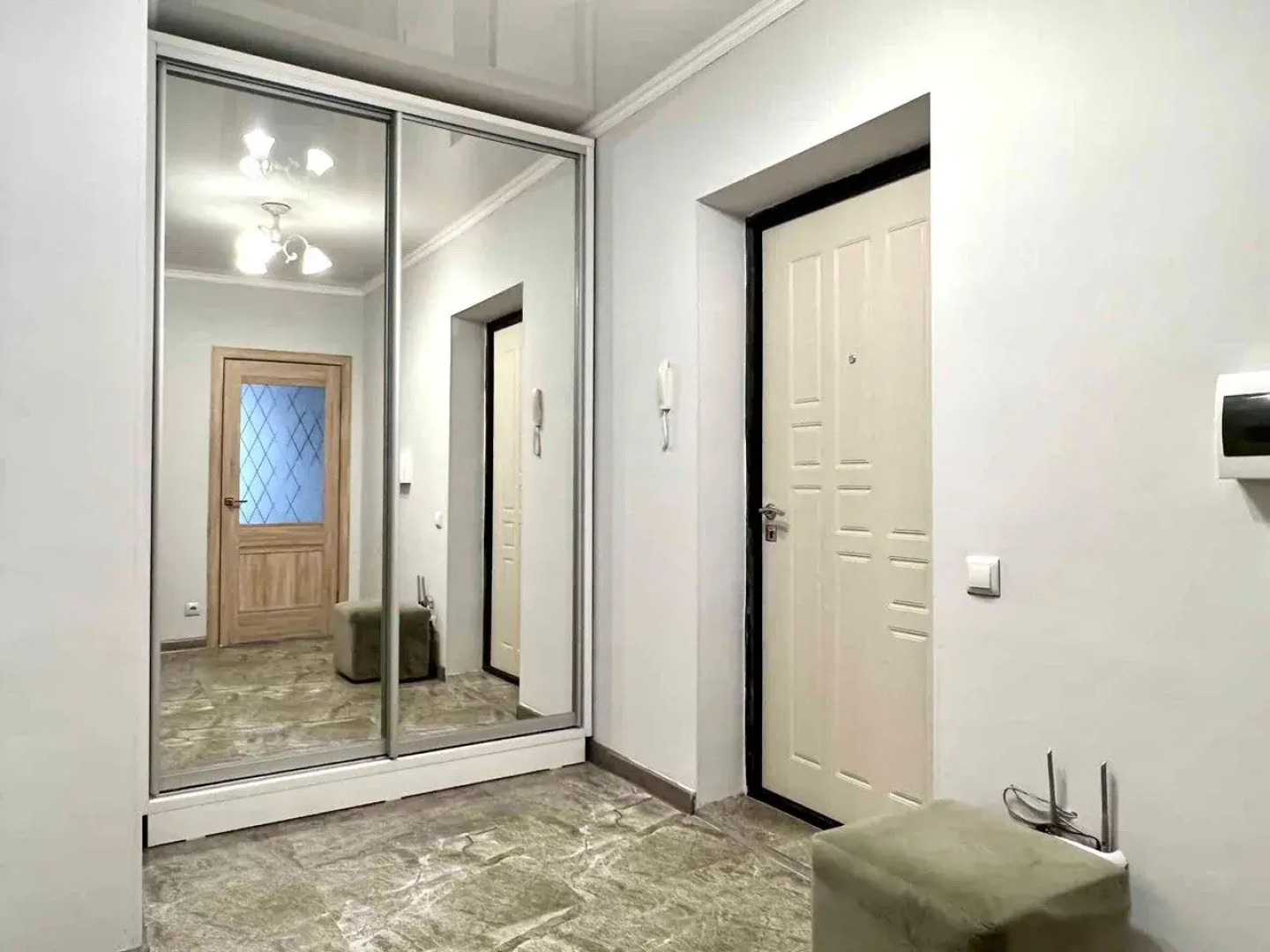 Апартаменты Евродвушка Бриз с прекрасным видом на город