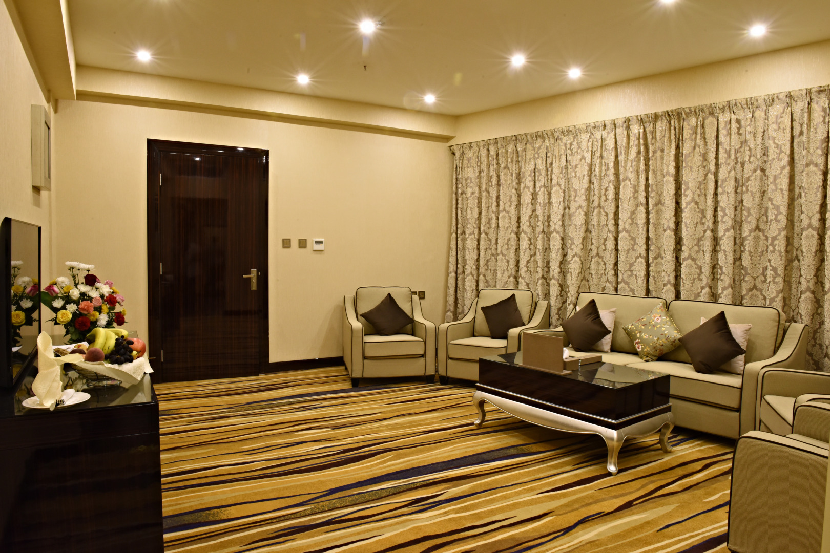 Отель Garden Plaza