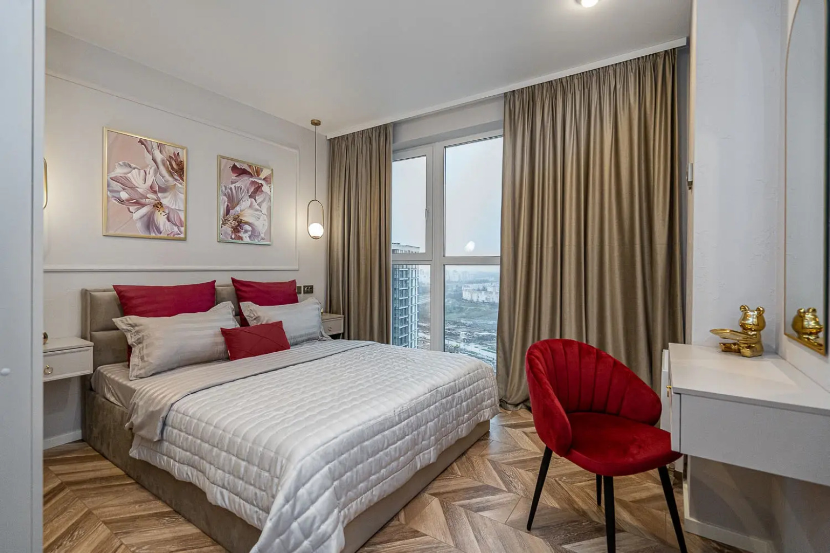 Новые дизайнерские 4-комн. апарты с панорамным видом на город