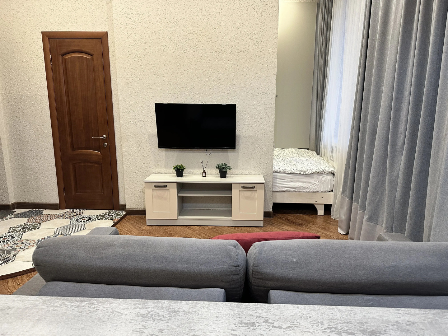 Апартаменты в Сталинском доме в центре