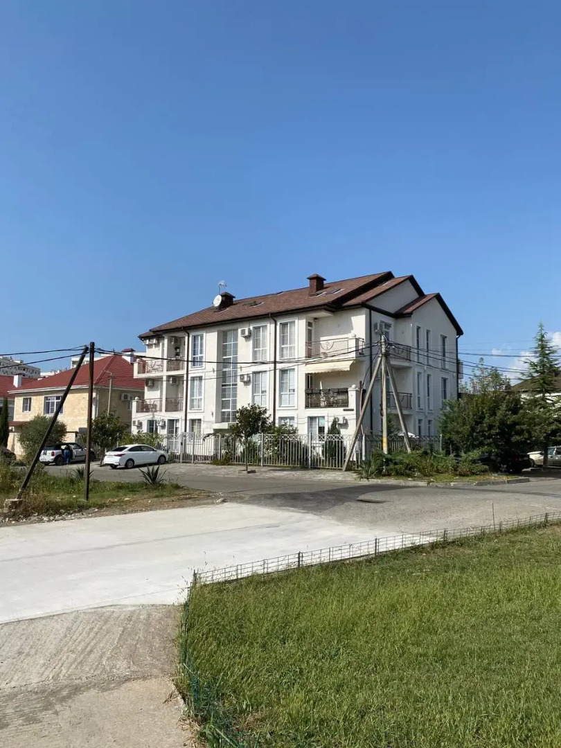 Квартиры с балконами и видом на горы на Мелетяна 5а