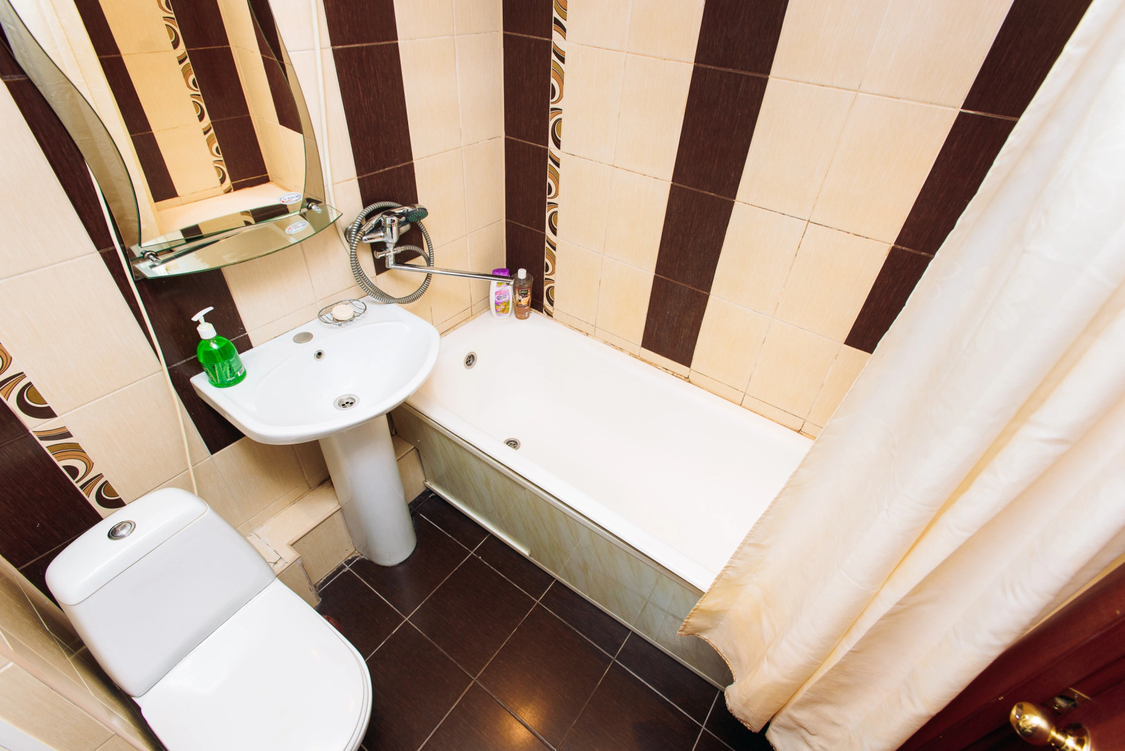 Апартаменты Серова 27