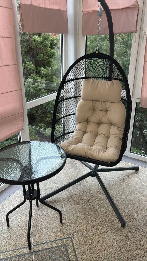 Частный дом в центре города с зеленым садом