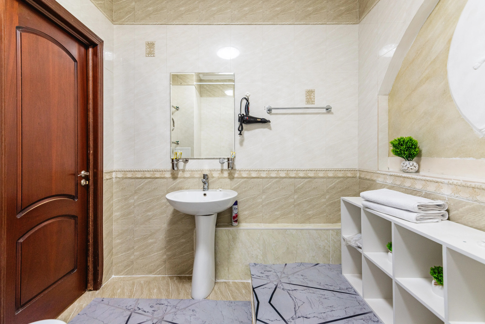 Апартаменты Просторные 3-х комнатные в стиле минимализм