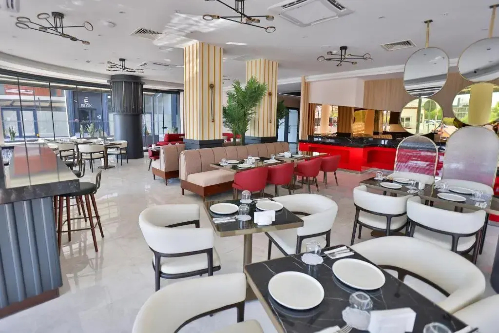 Отель Caddemm Inn