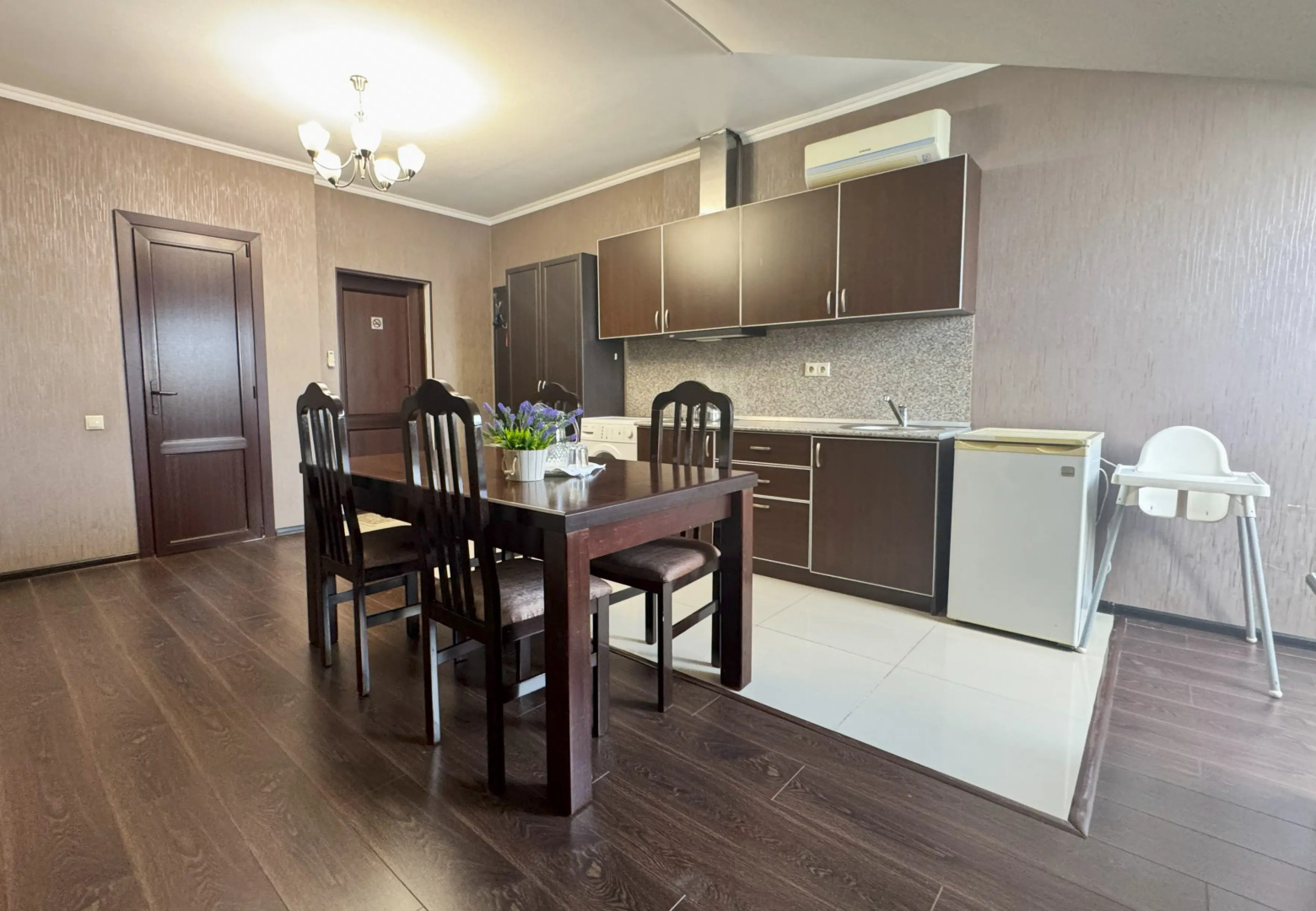 Отель Парадейсон