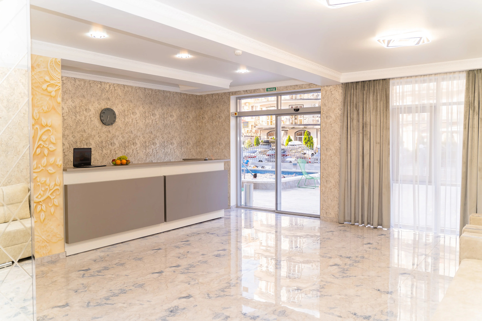 Отель Элефтерия