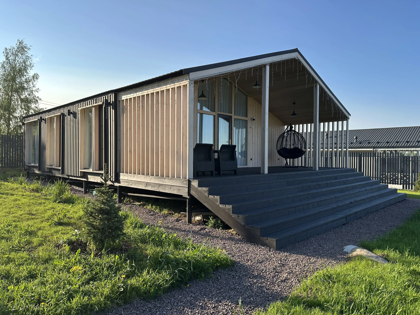 Частный дом Forested home на горке