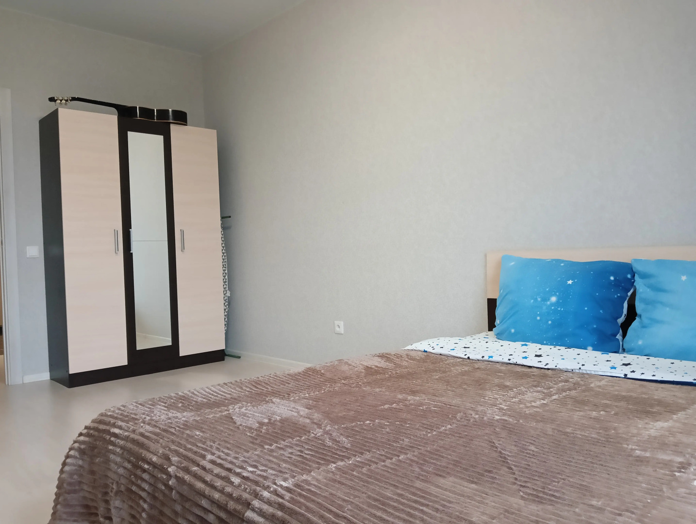 Квартира Двухкомнатная на 1этаже с видом на пруд