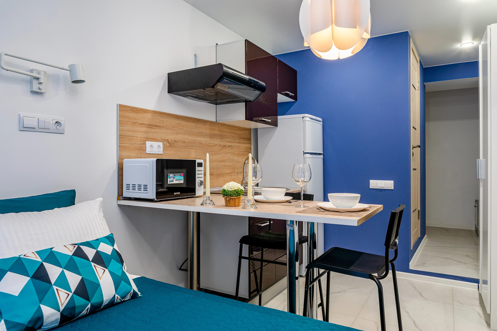 Апартаменты InHome24 в 3-5 минутах хотьбы от остановок общественного транспорта