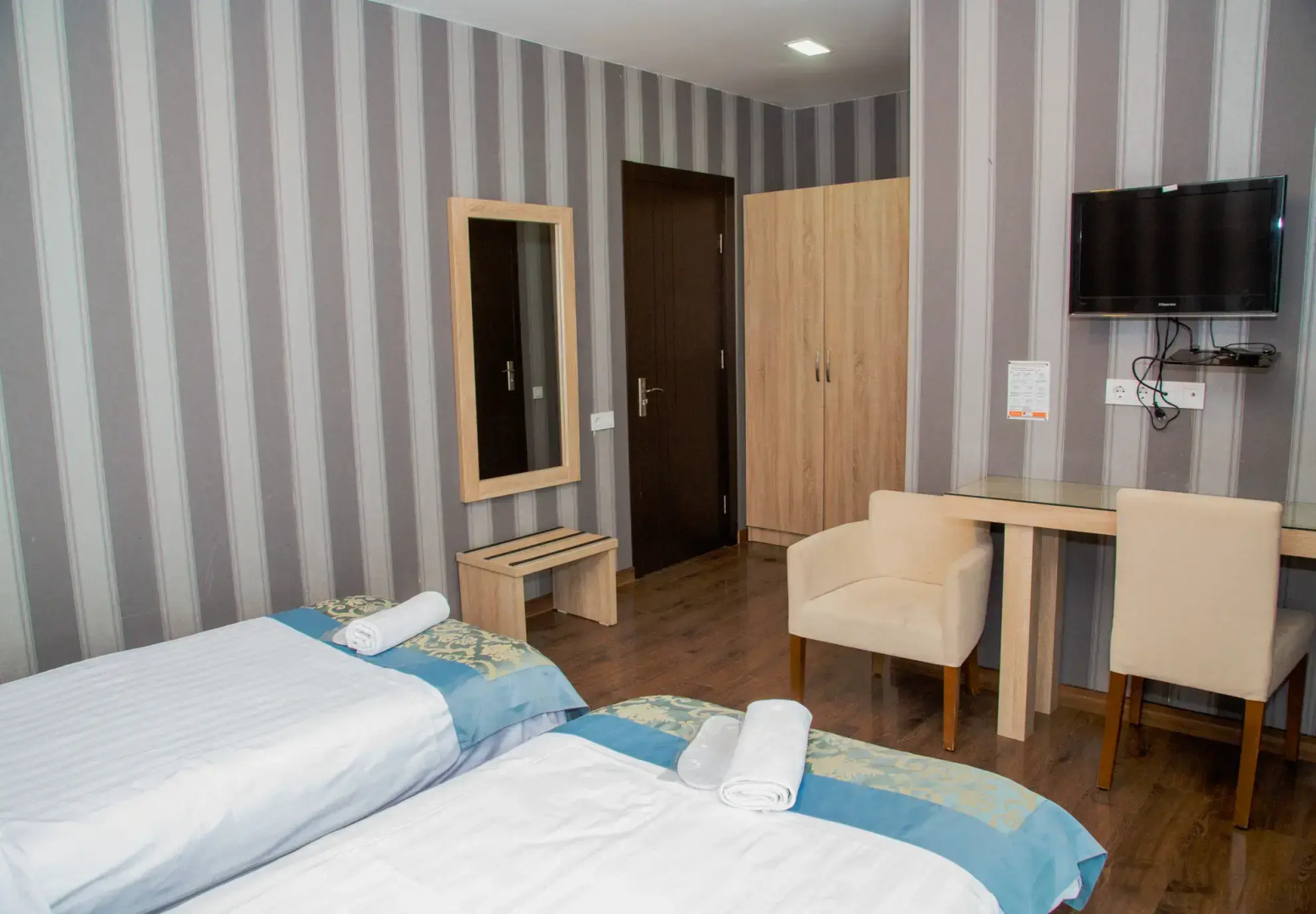 Отель Edelweiss Hotel