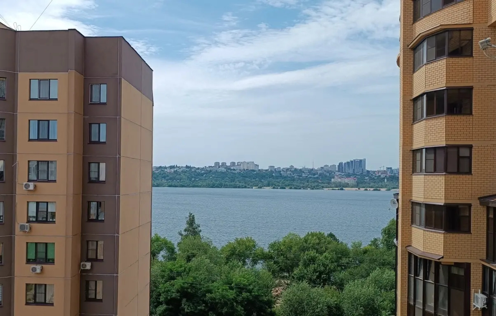 Апартаменты Joy сети DeNewHome в Центре Левого Берега