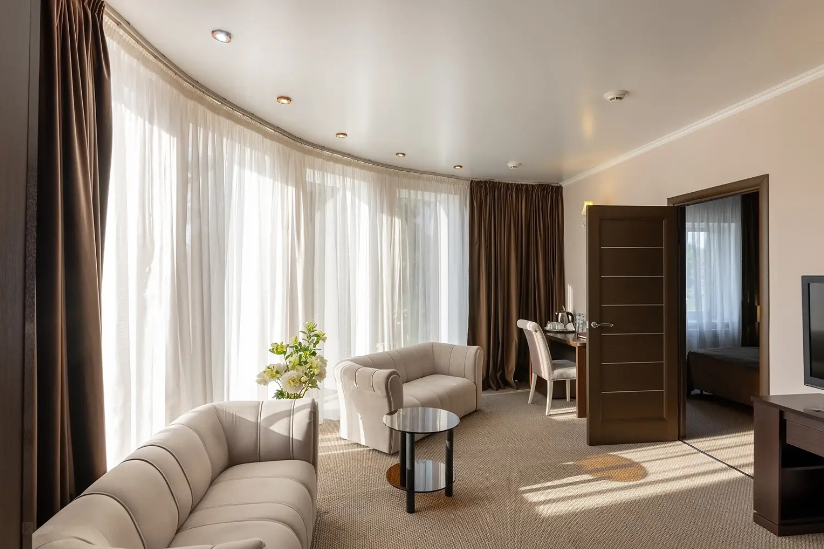 Арт Холл Отель