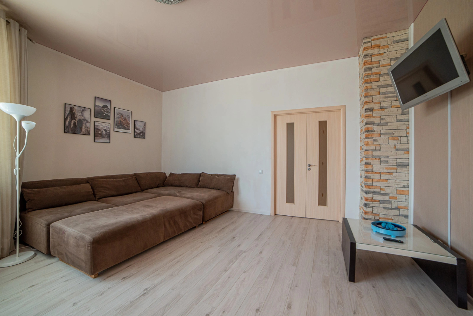 Апартаменты Вайнера 60