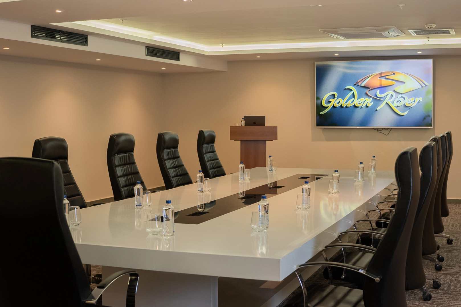 Отель Golden River By Continent Collection