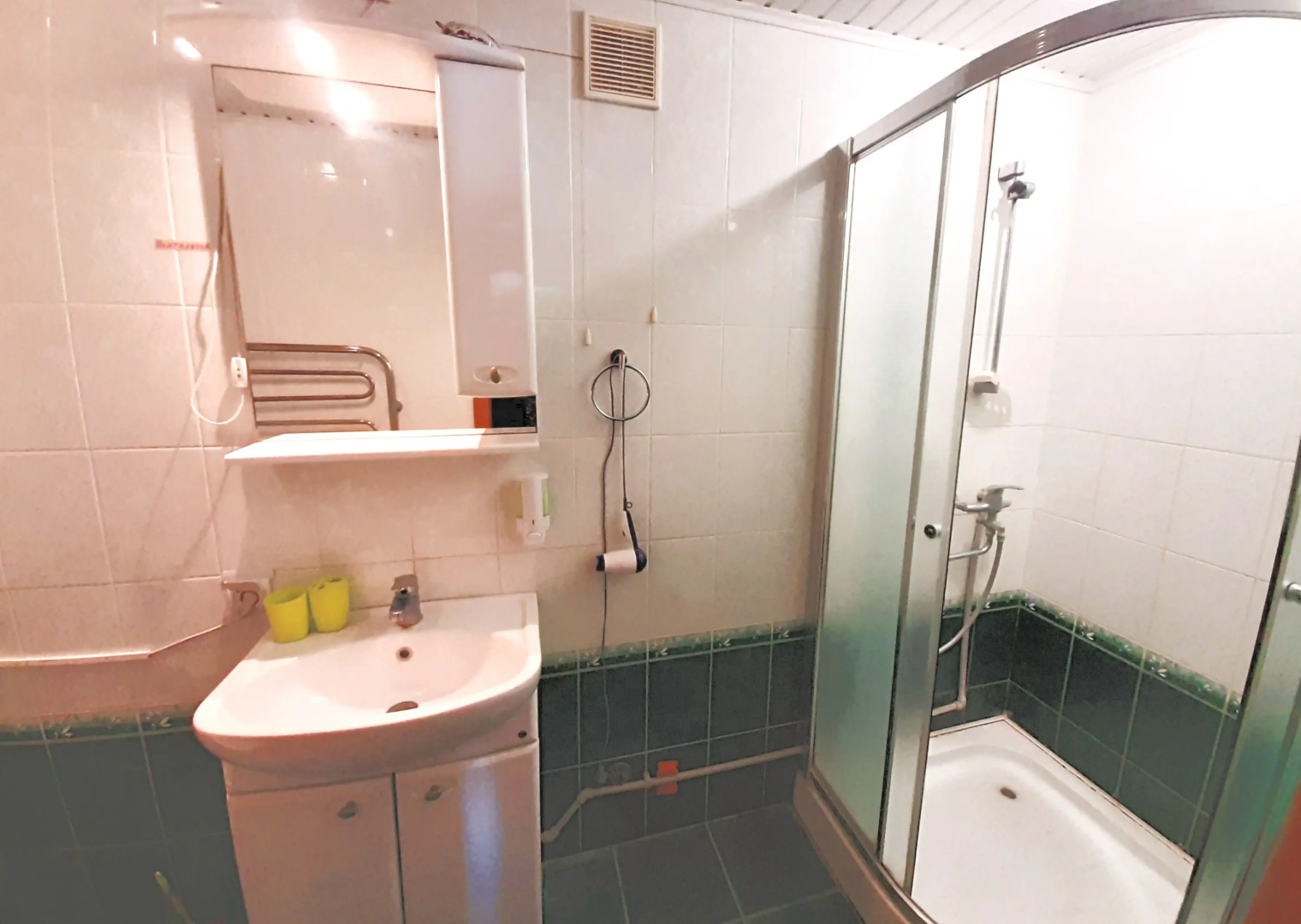 Вилла Домик у озера Свирь