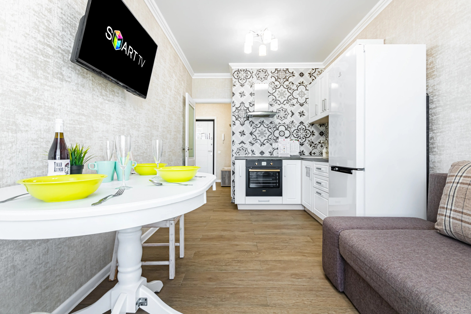 Апартаменты 2 Кровати Диван 6 гостей Центр Краснодара 22 Этаж Smart TV и Вид из Окна