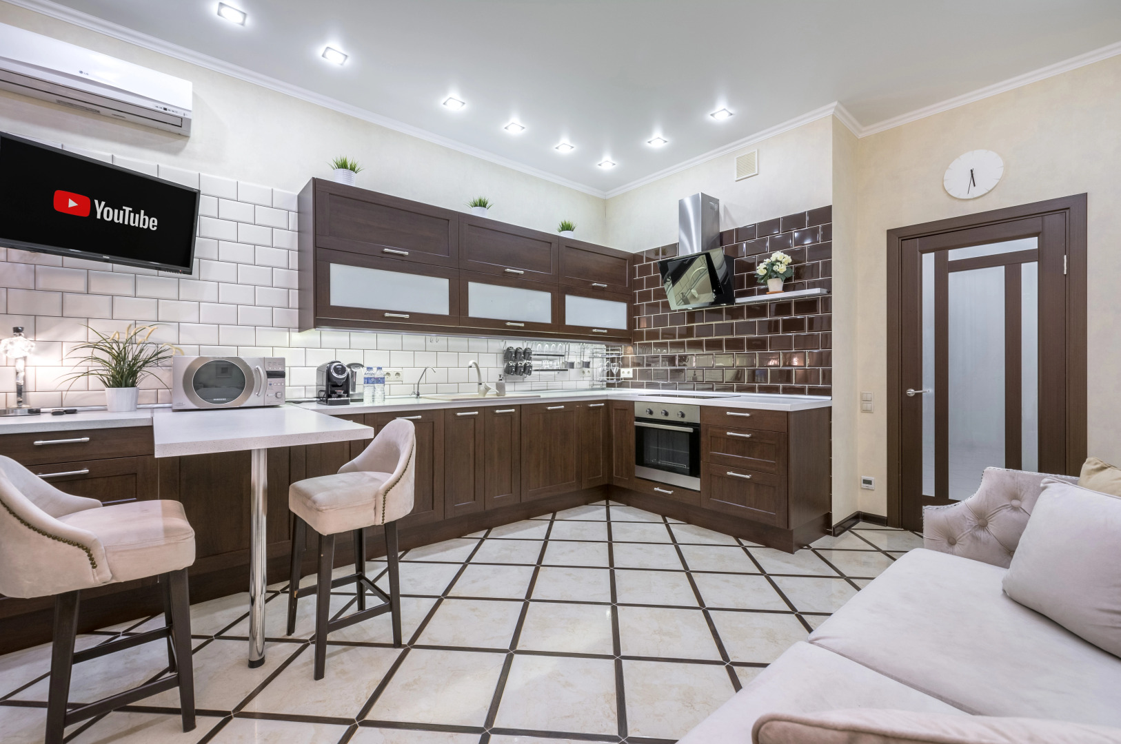 Апартаменты Admiral nearby Hilton 6