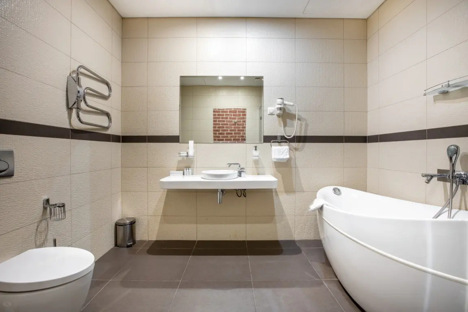 Rockmond 60 Junior Suite