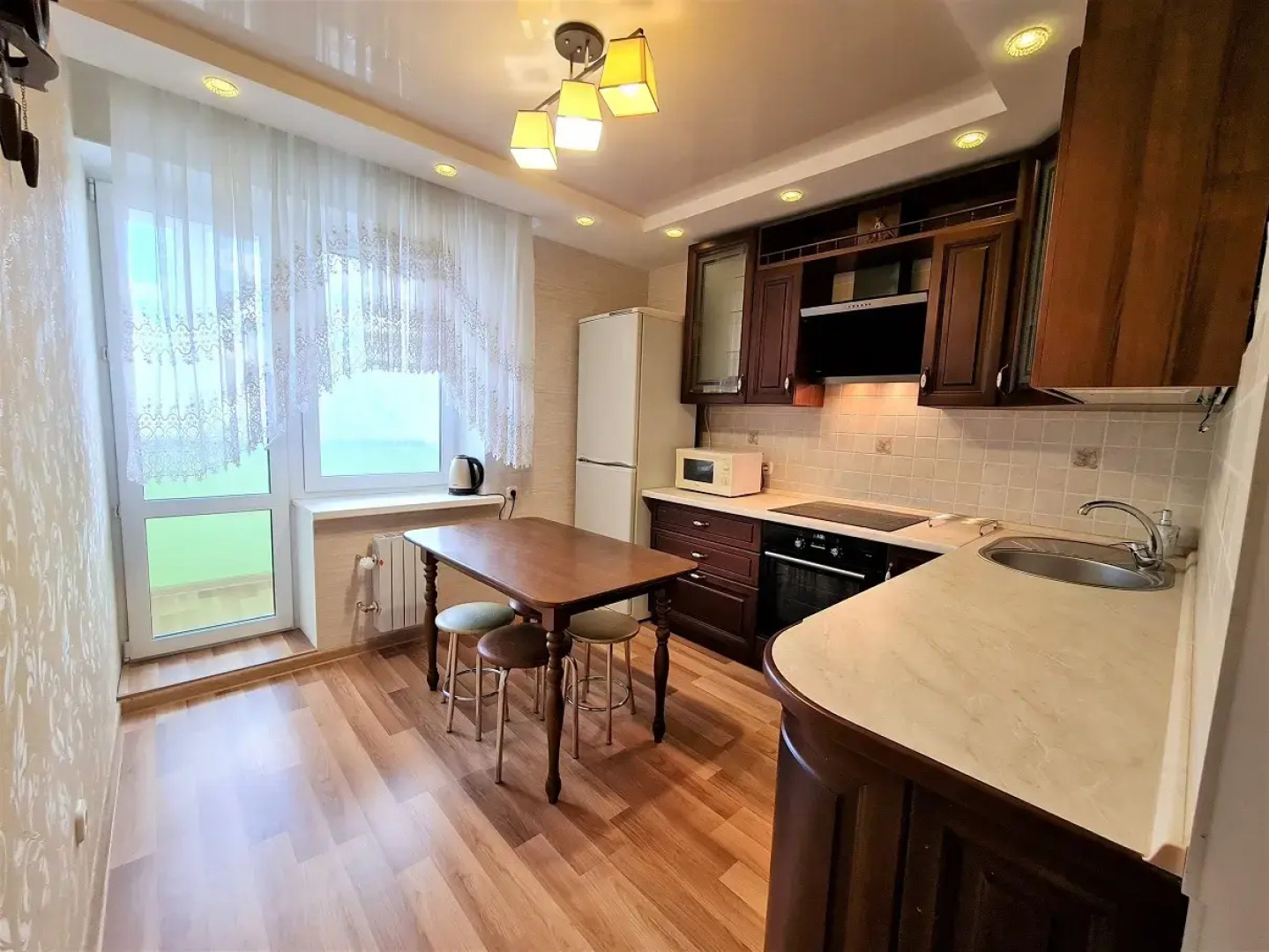 Апартаменты Четырехкомнатные в Центре