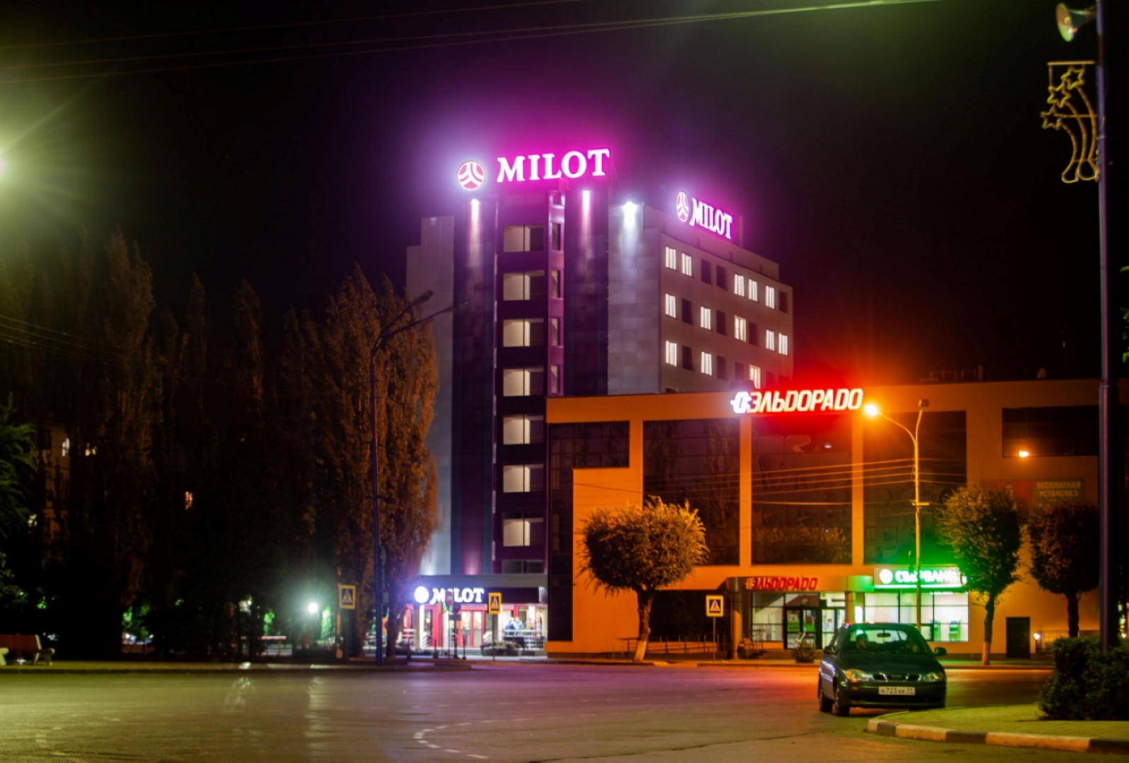 Отель Милот