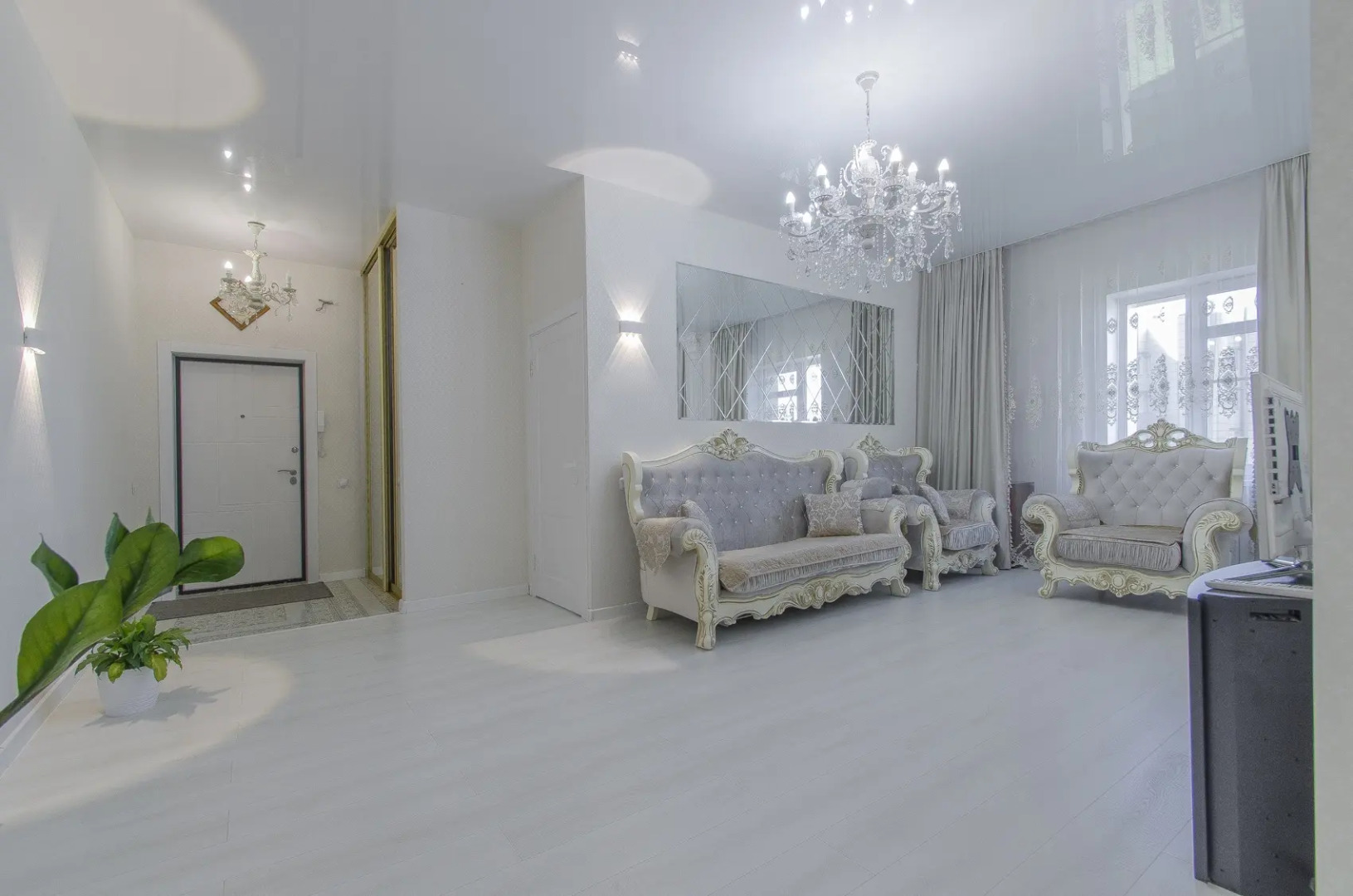 Апартаменты 4 комнатная на заливе