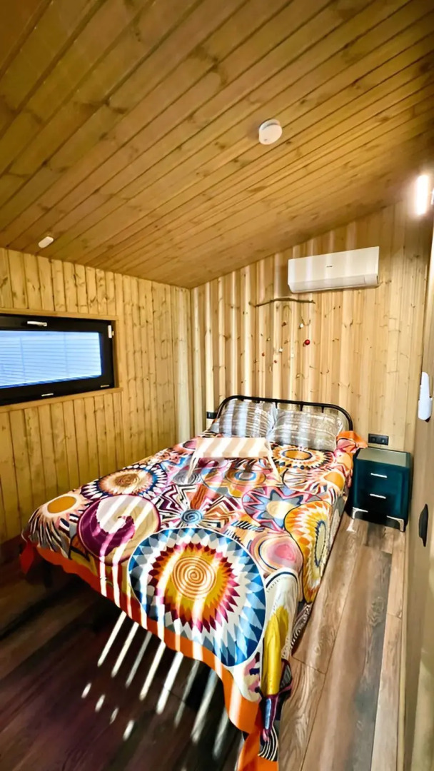 Частный дом Загородный комплекс на берегу реки с баней