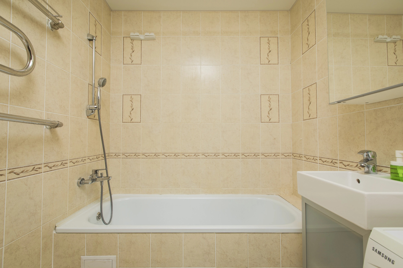 Апартаменты Белинского 11/66-90