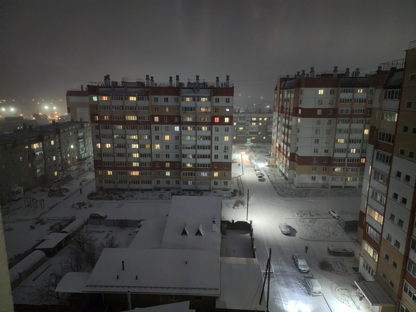 Апартаменты Студия Заря с Видом на Город Рядом с Вокзалом