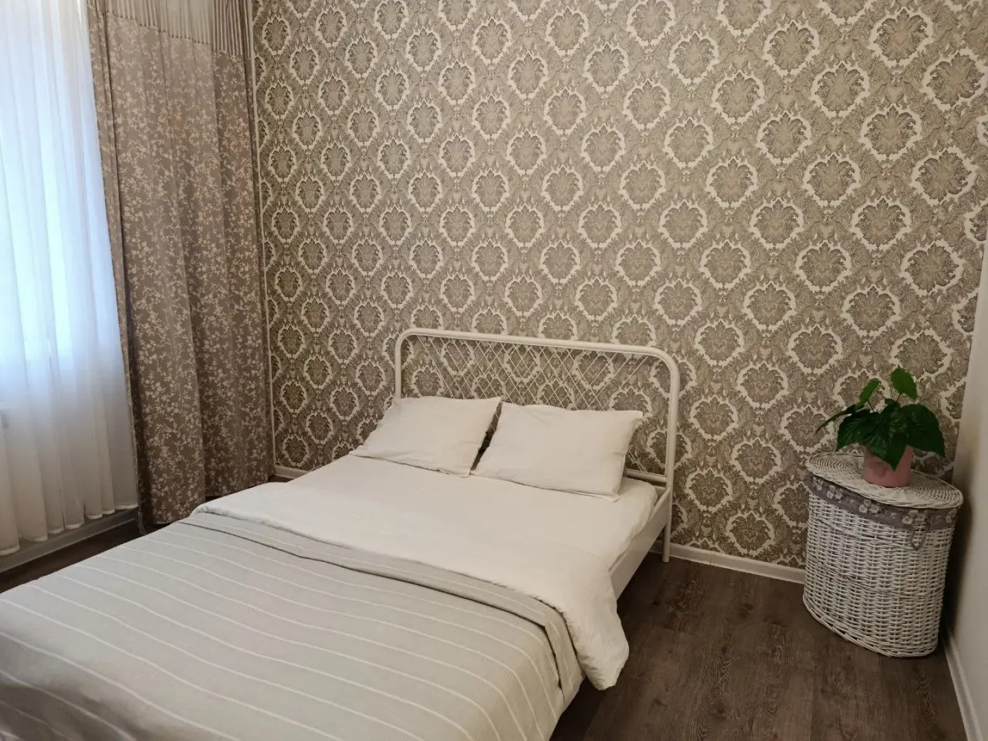 Апартаменты Квартира AlexHome РП Свердловский Алексея Короткова 1