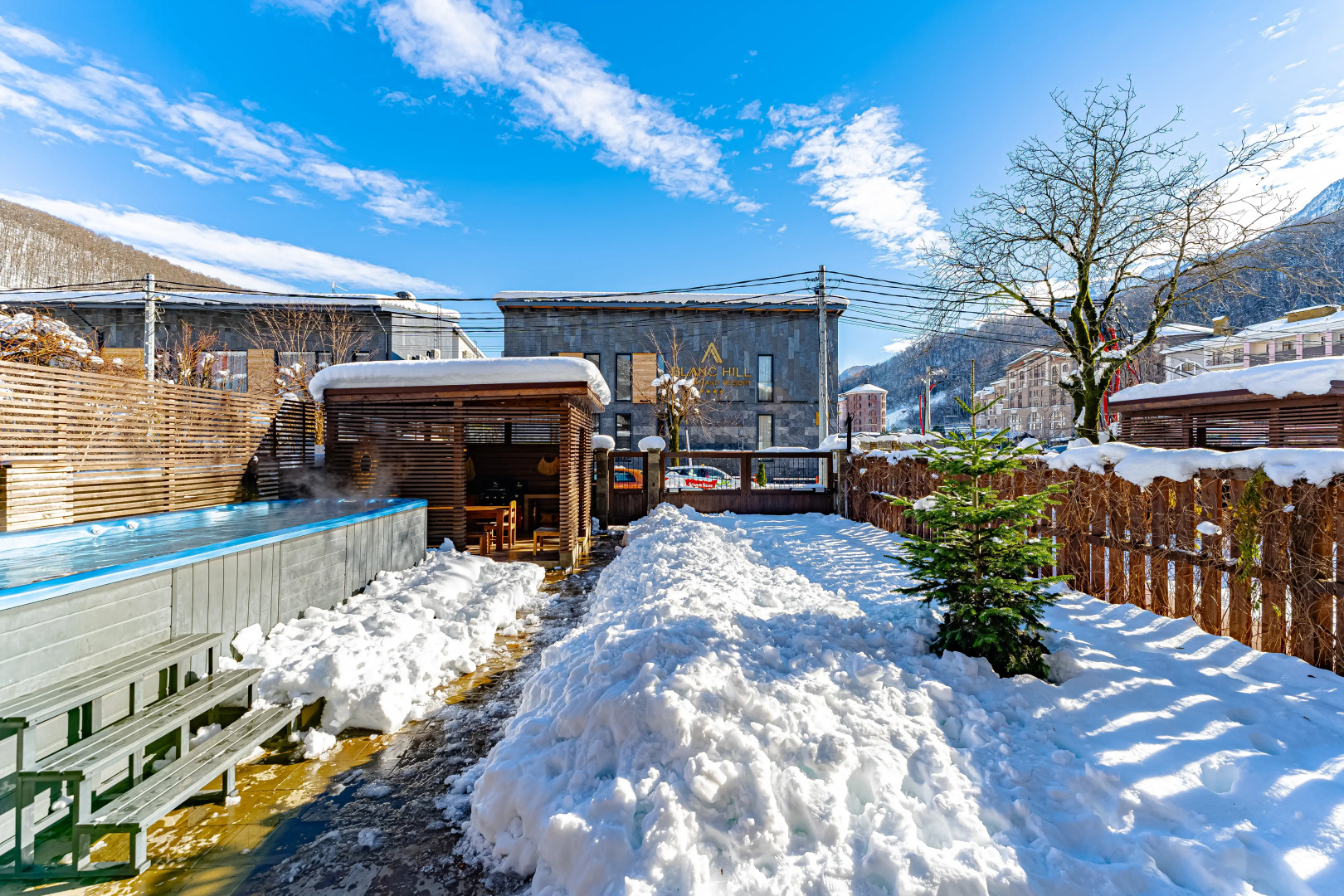 Коттедж Премиум Класса в Горах на 12 Гостей