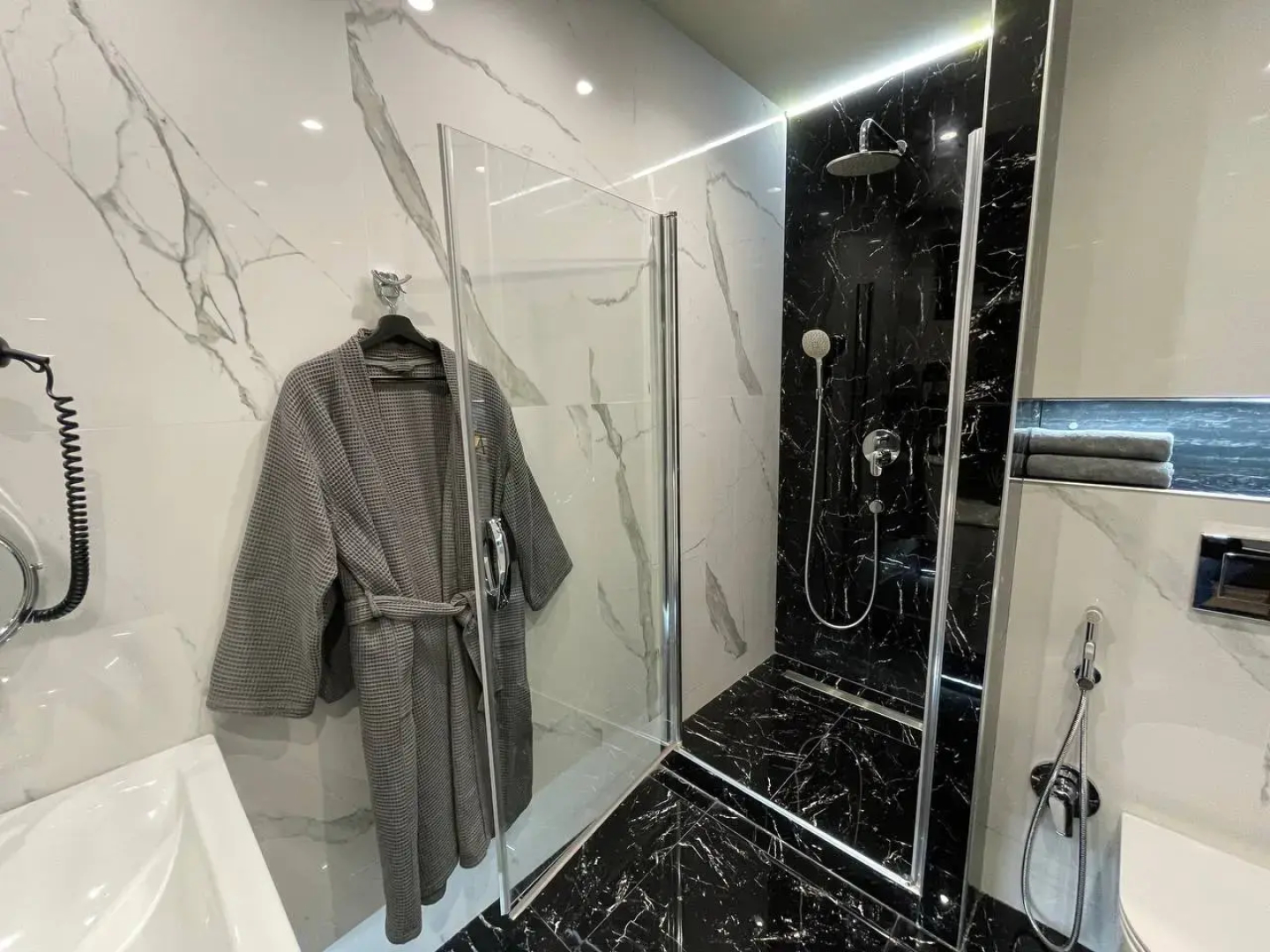 Апартаменты Comfort+ в апарт-отеле Aqualina