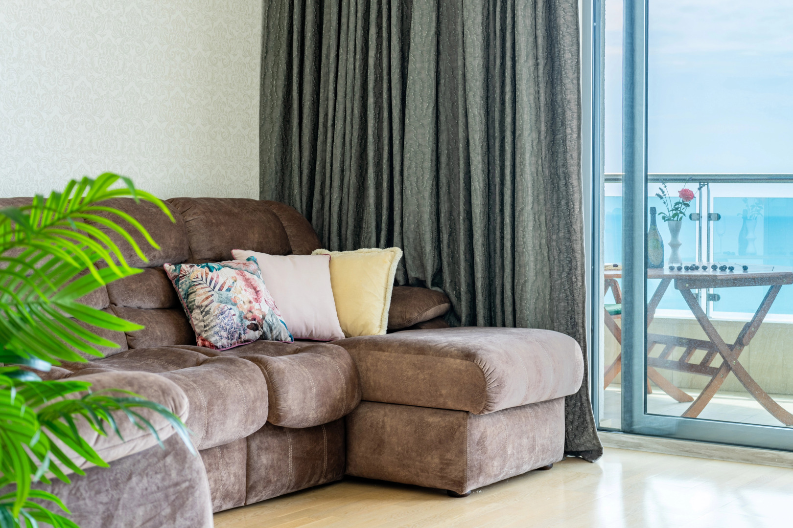 Квартира с двумя террасами и бассейном