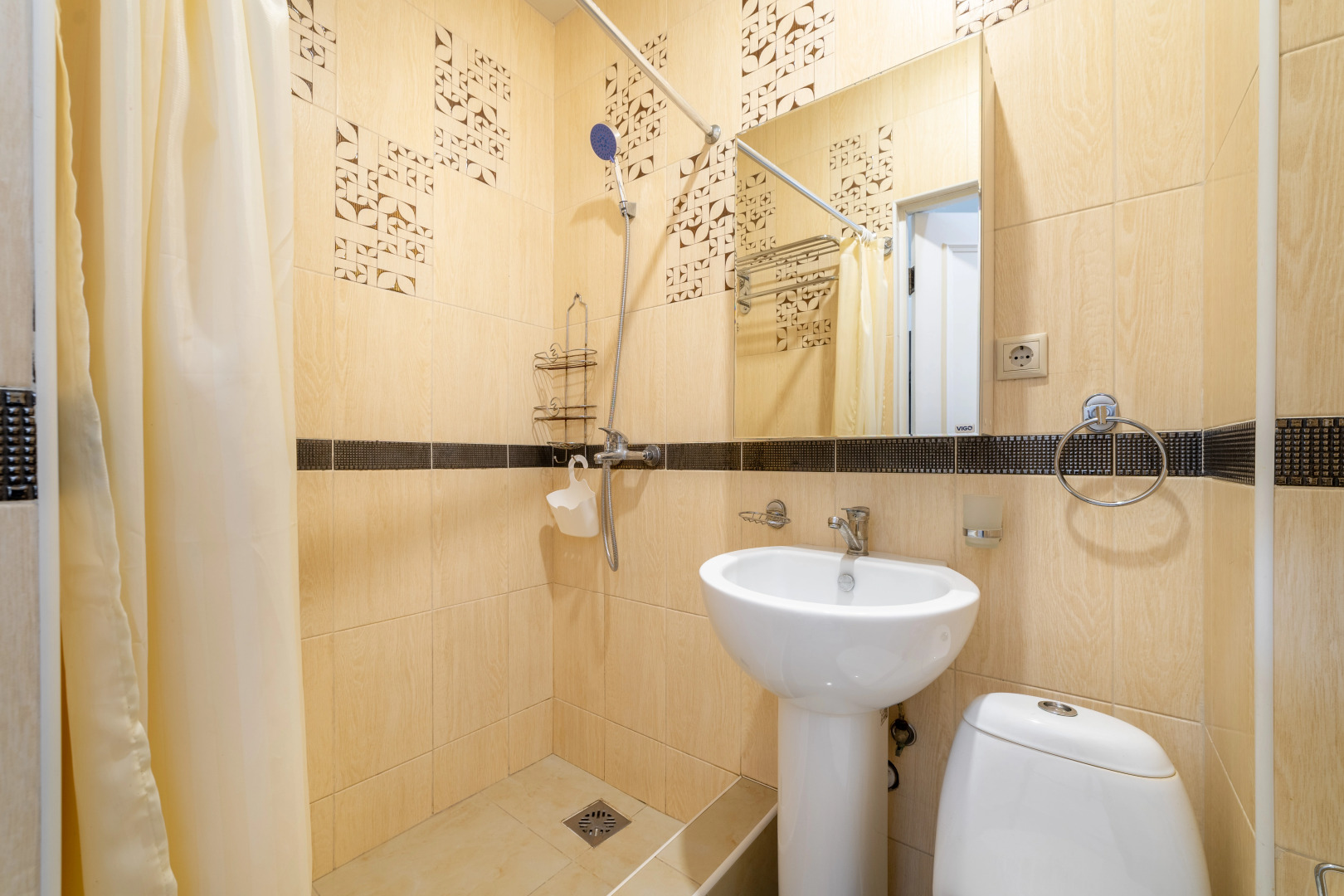 Квартира с отдельной спальней в курортном районе