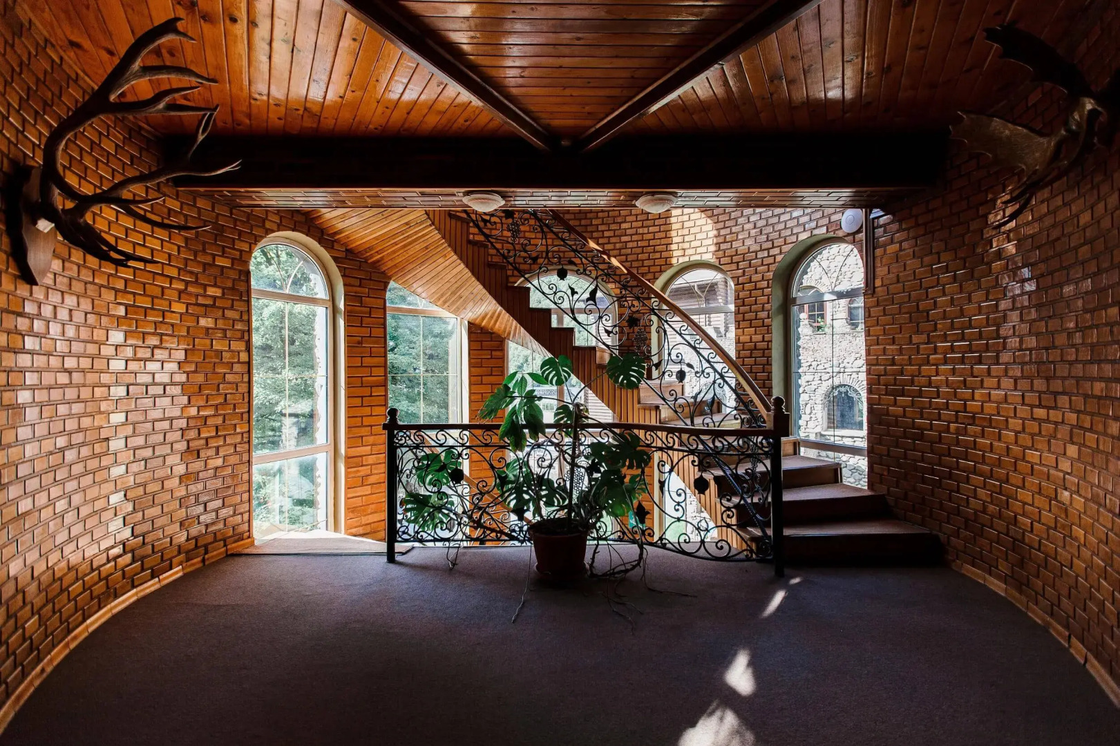 Отель Форт Эврика