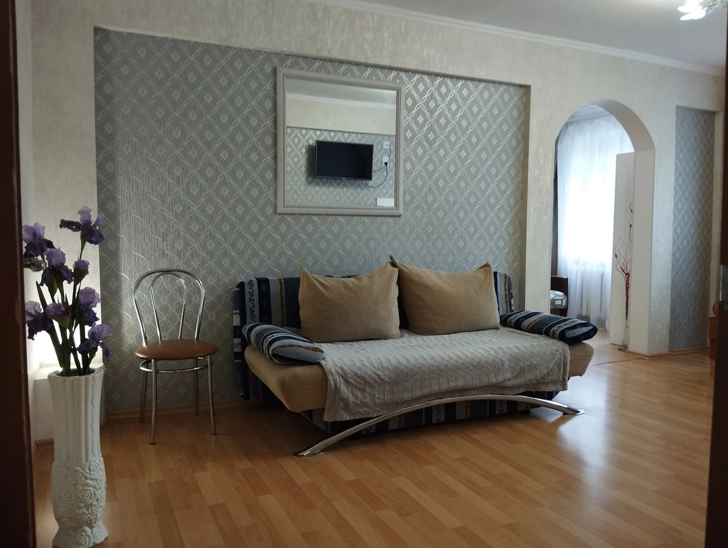 Квартира Двухкомнатная возле центра