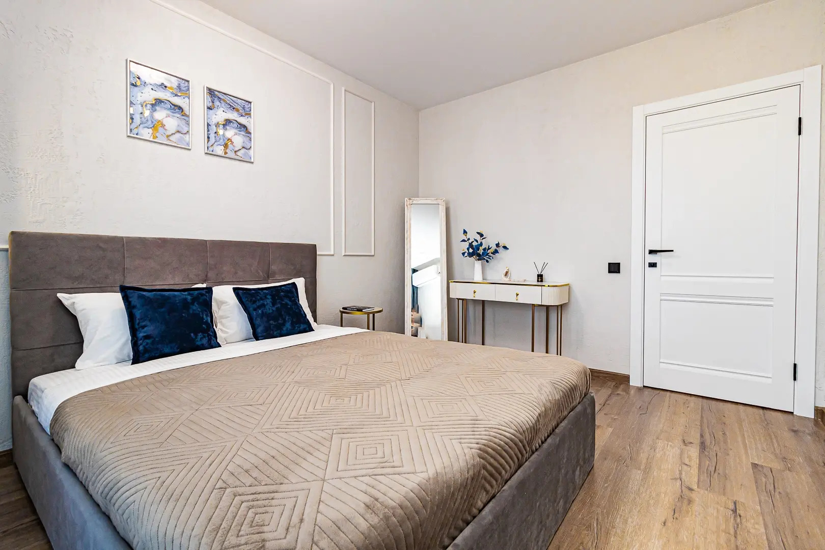 Квартира 2 Ночи на Улице Имени В.Н. Мачуги 166Б/1