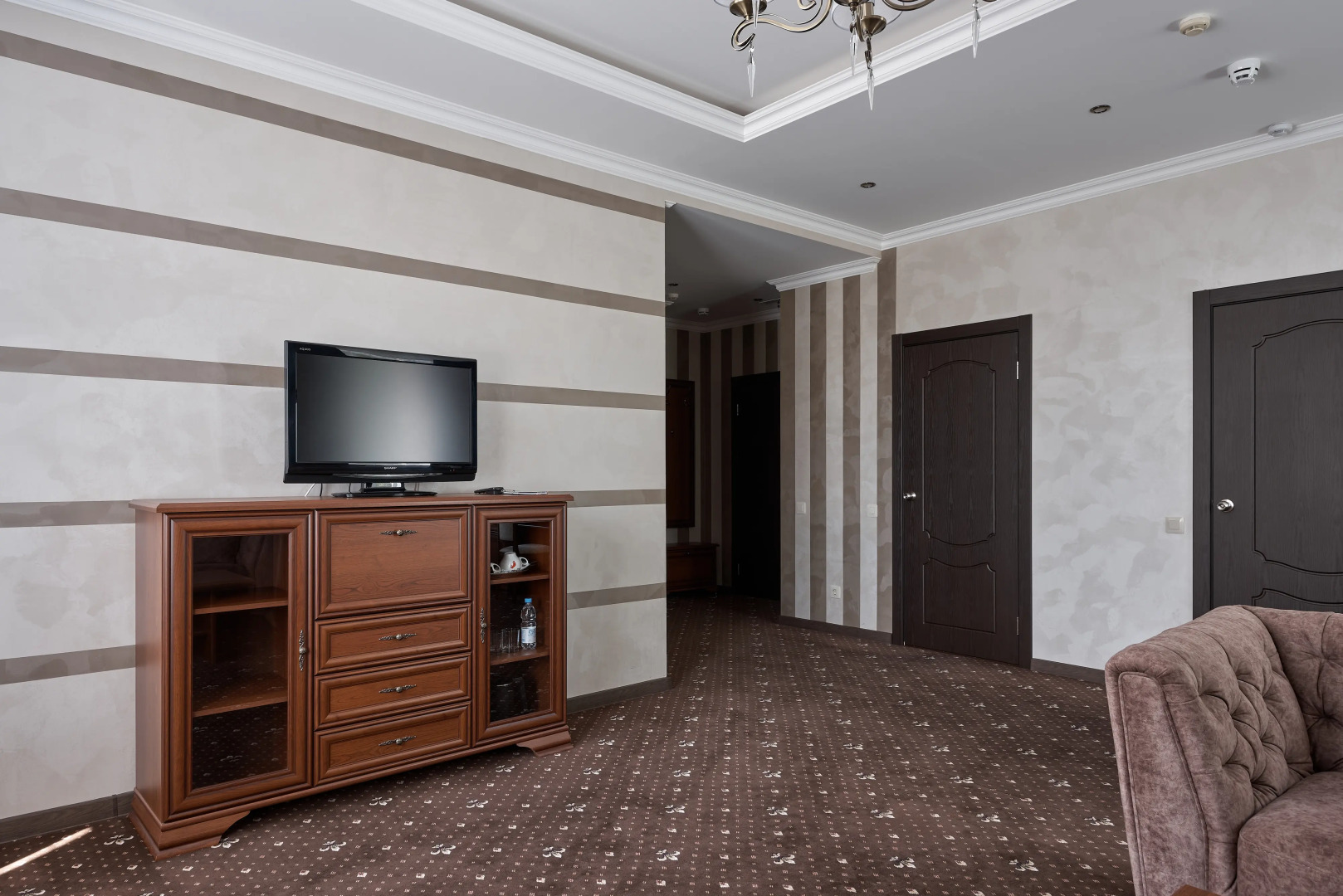 Отель Корона