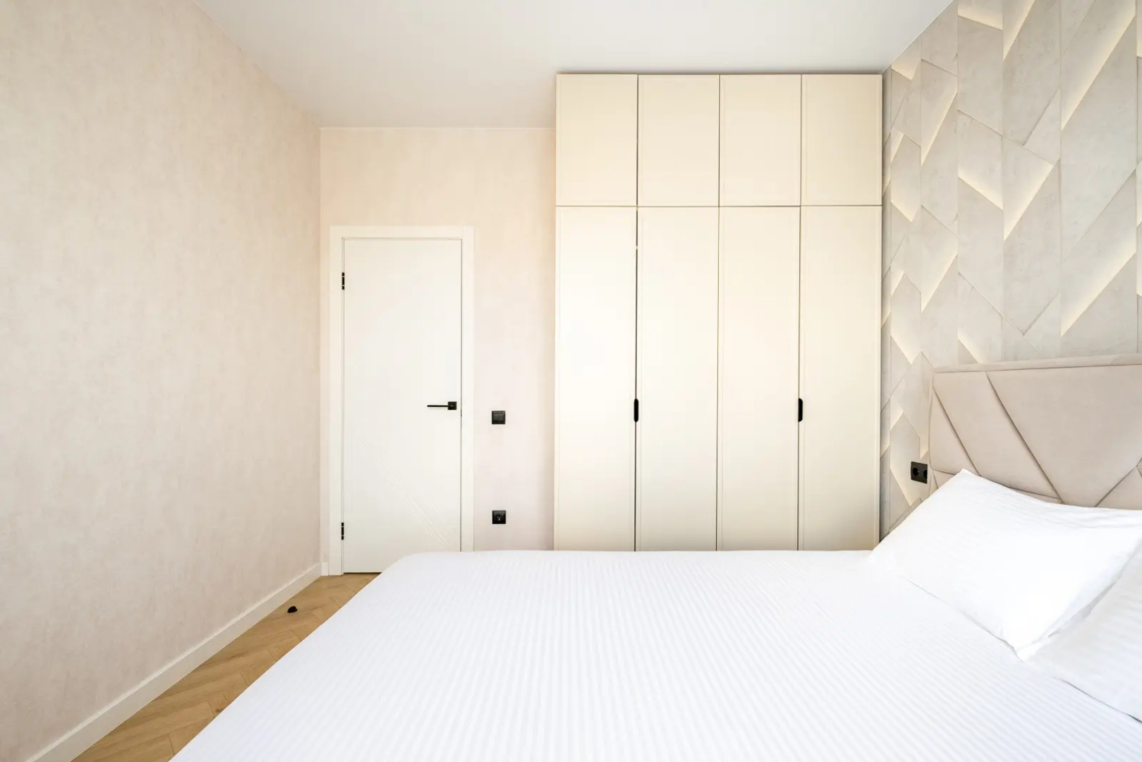 Апартаменты у метро Лесная