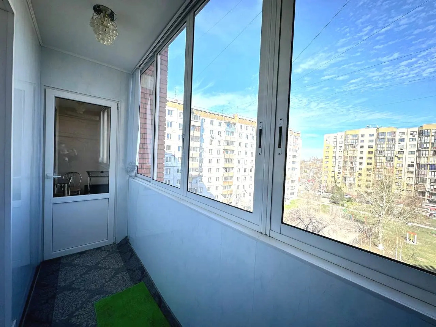 Квартира двухкомнатная на Молодежном рядом с Ледовой Ареной