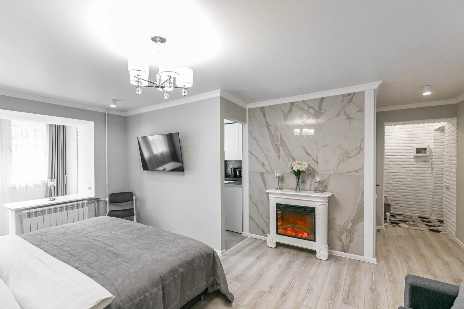 Квартира Королевская кровать с камином