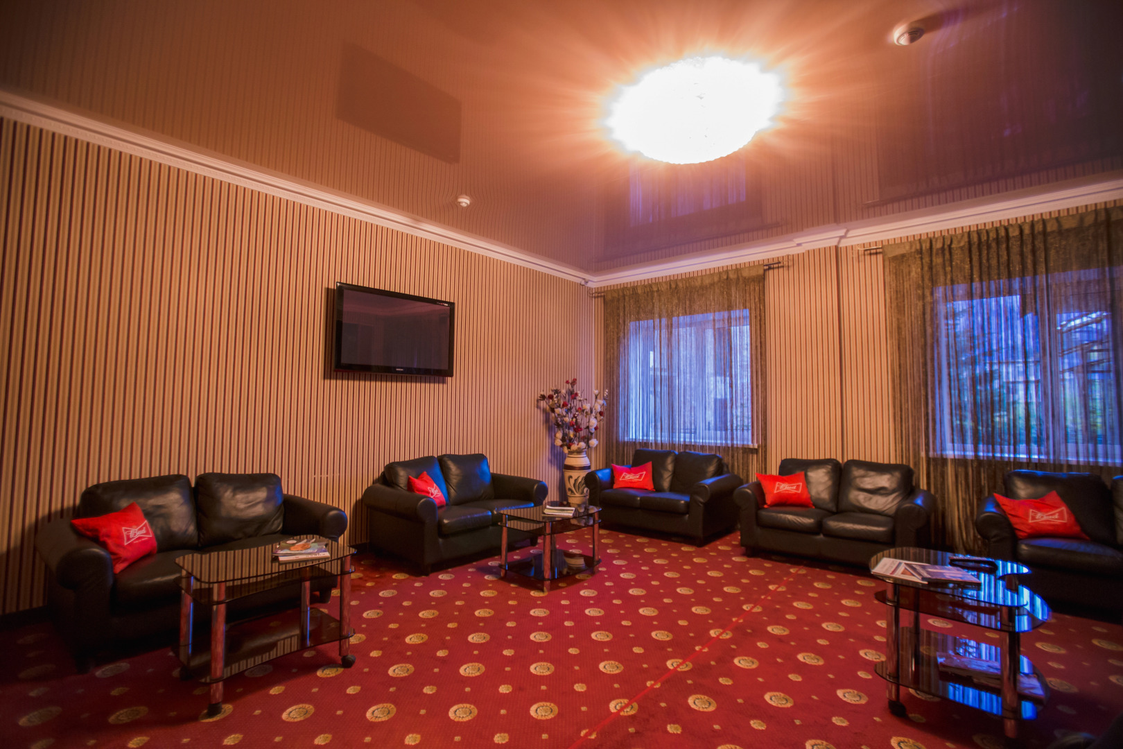 Отель Снежный барс